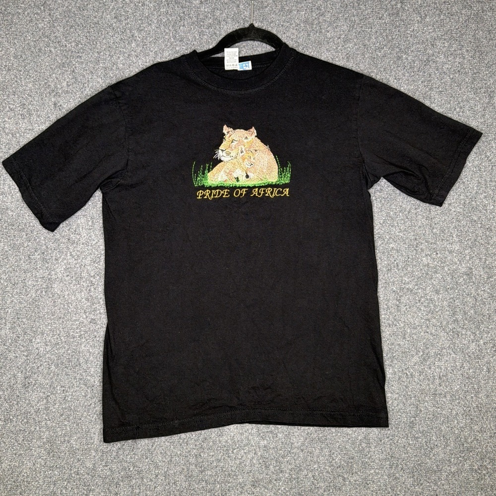 Nairobi Kenya Pride of Africa Lion T Shirt Punch Design Black Mens Medium